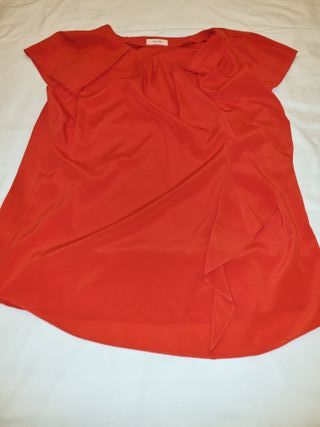Blusa roja manga corta con volante
