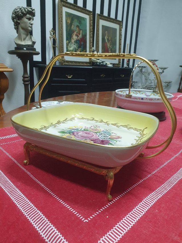 Plato 21cm. de porcelana antiguo con asa dorada