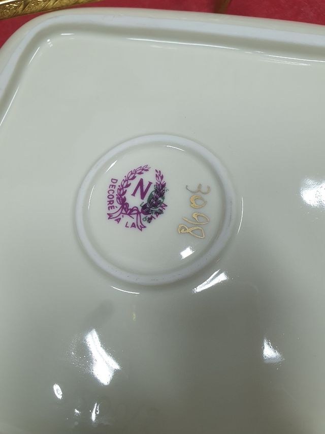 Plato 21cm. de porcelana antiguo con asa dorada
