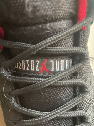Jordan 11 Negro Rojo