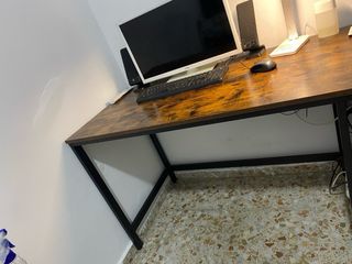 Mesa de escritorio madera y metal