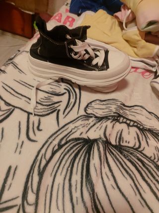 Zapatillas negras plataforma Converse