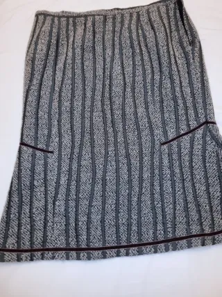 Falda de señora invierno gris y blanco