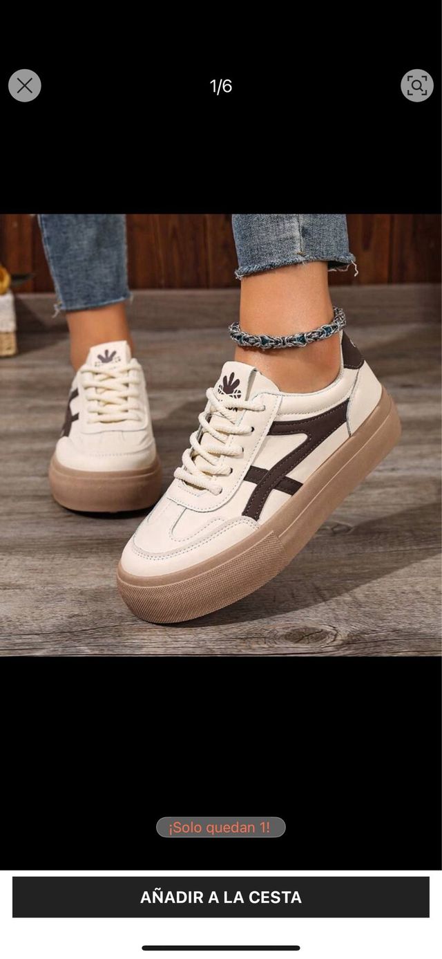 Zapatillas blancas y marrones