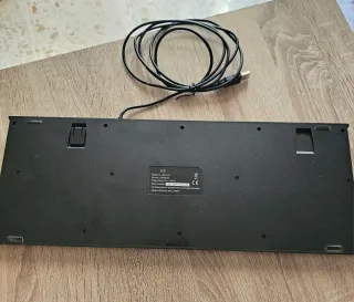 Monitor LG Negro + Teclado