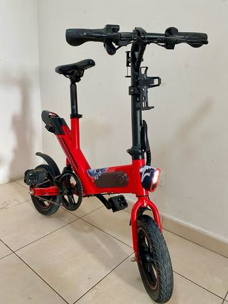 Bicicleta Eléctrica Plegable Roja