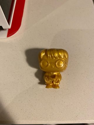 Personaggio Kinder Harry Potter oro
