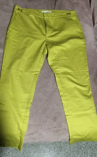 Pantalones verdes y rojos de entretiempo