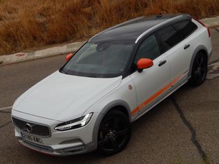 Volvo V90 CROSS COUNTRY 2.0 D4 OCEAN RACE AUTO