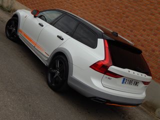 Volvo V90 CROSS COUNTRY 2.0 D4 OCEAN RACE AUTO