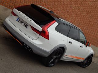 Volvo V90 CROSS COUNTRY 2.0 D4 OCEAN RACE AUTO