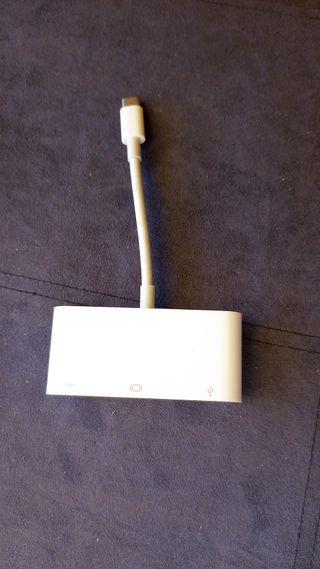Adaptador Apple USB-C a VGA Original