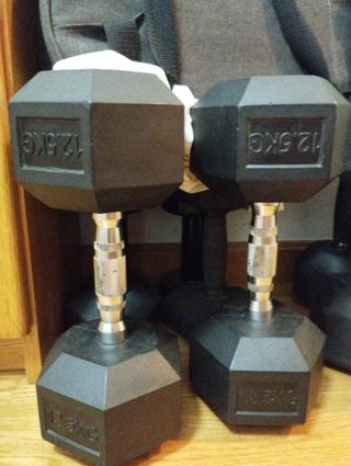 2 Mancuernas 12.5 kg cada una. Agarre de hierro.