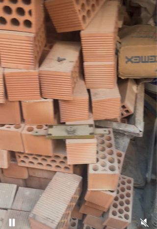 Material de obra sobrante 
Ganga hay de todo 
