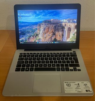 Portátil Asus F302L