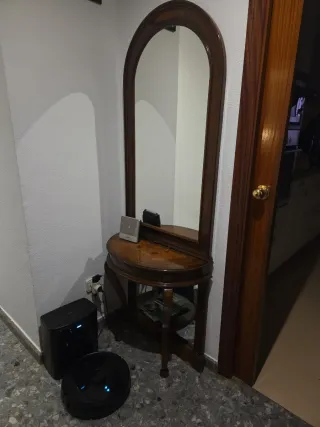 Mueble recibidor antiguo madera y espejo. 