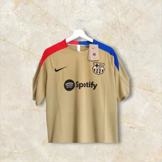 Camiseta y Pantalón Corto Fútbol 2025 | Talla L