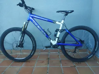 Bicicleta de montaña kona M Mejorada f.hidraulicos