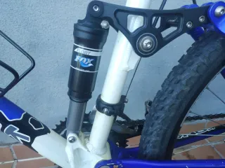 Bicicleta de montaña kona M Mejorada f.hidraulicos