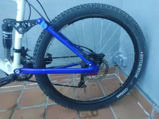Bicicleta de montaña kona M Mejorada f.hidraulicos
