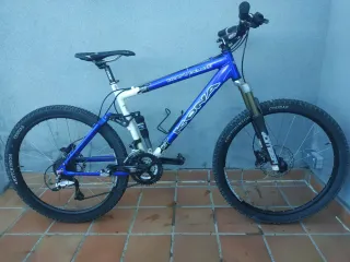 Bicicleta de montaña kona M Mejorada f.hidraulicos