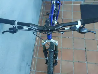 Bicicleta de montaña kona M Mejorada f.hidraulicos