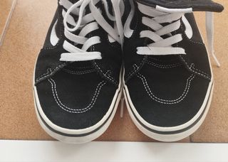 Zapatillas Vans Talla 38 Negras y Blancas