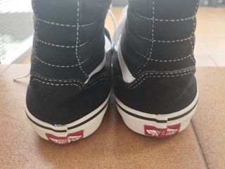 Zapatillas Vans Talla 38 Negras y Blancas