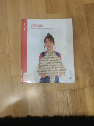 EUSKARA ETA LITERATURA ERAGIN 1 DBH EGITEN JAKIN