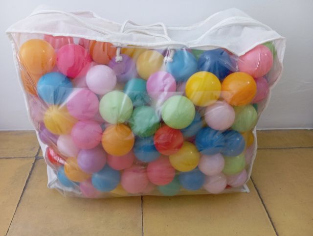 2 Bolsas de Bolas de plástico de colores