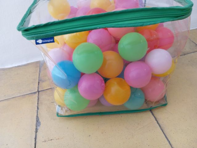 2 Bolsas de Bolas de plástico de colores