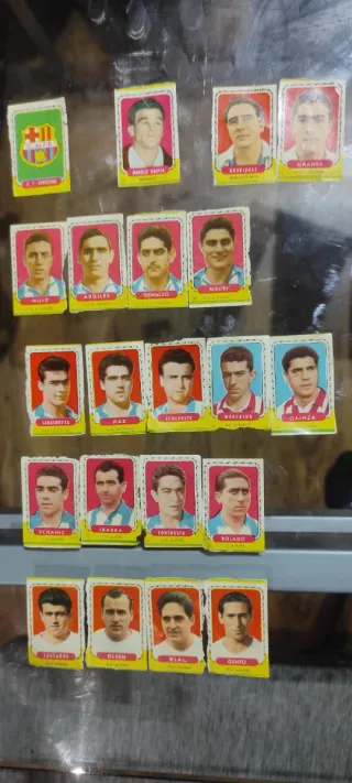 21 cromos fútbol temporada 55/56