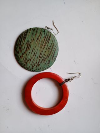 2 Pendientes Madera Artesanos