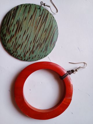2 Pendientes Madera Artesanos