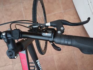 Bicicleta Trekking Riverside 500