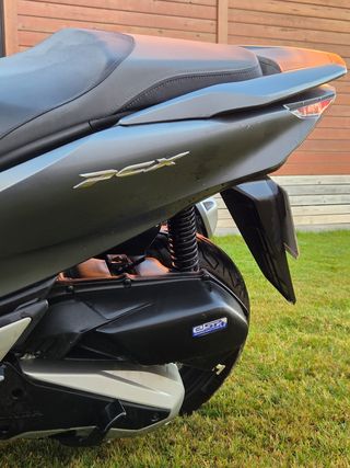 Honda PCX 125 Gris Oscuro