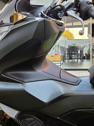 Honda PCX 125 Gris Oscuro