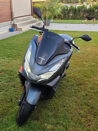 Honda PCX 125 Gris Oscuro
