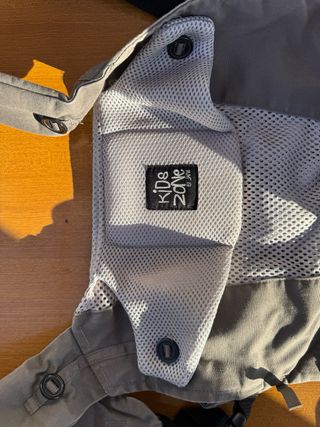 Mochila portabebés gris