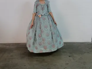 Traje de Fallera azul y rosa talla 6/10 años 