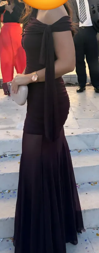Vestido de fiesta burdeos