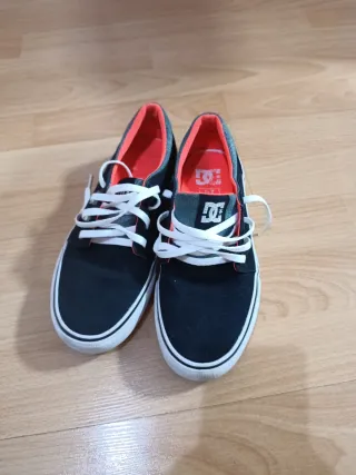 Zapatillas DC Shoes Mujer Negras y Rojas