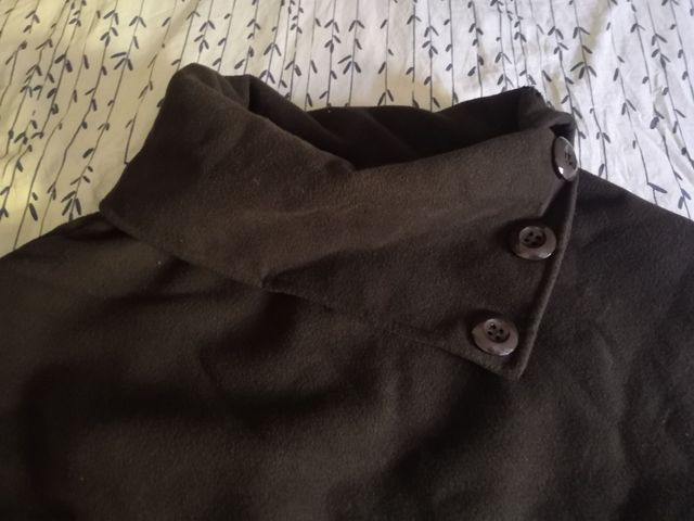 Poncho mujer negro cuello alto