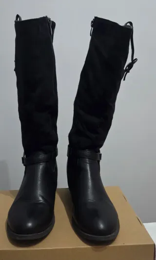 Botas altas negras