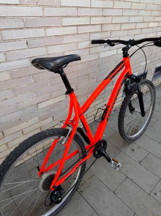 Bicicleta B'TWIN Talla L Aluminio