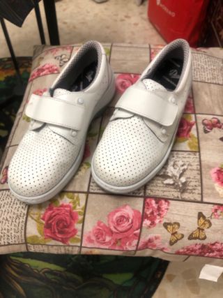 Zapatos cómodos Dian blancos