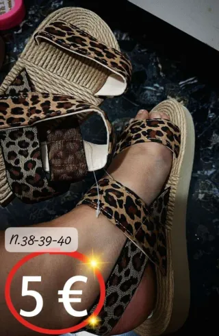 Sandalias leopardo y esparto