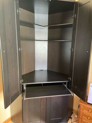 Armadio per computer ad angolo