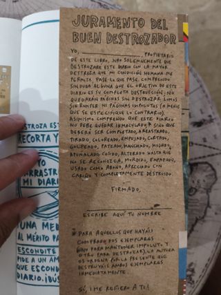 Destroza este diario. Ahora a todo color