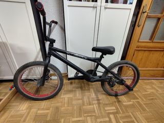 Bicicleta BMX para trucos